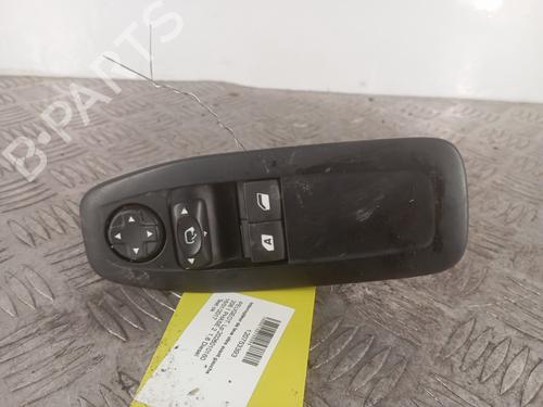 Venstre fortil elrude kontakt PEUGEOT 208 I (CA_, CC_) 1.6 HDi / BlueHDi 75 (75 hp) 32249972