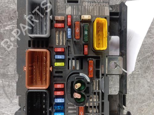 Sikringsdåse PEUGEOT 407 SW (6E_, 6D_) 2.0 HDi (140 hp) 30025303