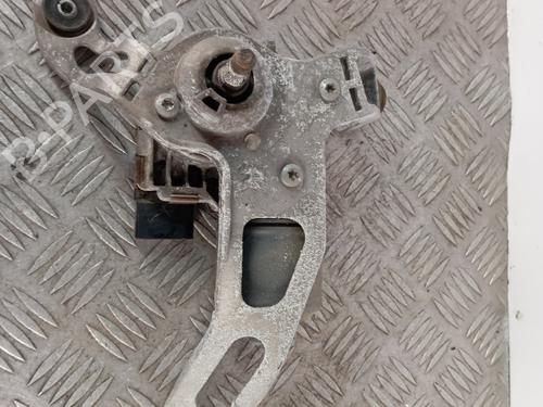 front-wiper-motor-kia-carens-iv-2013-32339517 main image