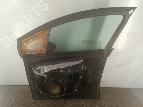 right-front-door-opel-meriva-b-mpv-s10-2010-2011-2012-2013-2014-2015-2016-2017-31126440 main image