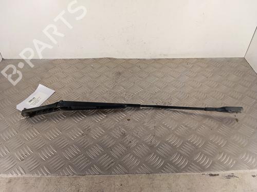 Used Front windshield wiper arm AUDI A1 (8X1, 8XK) 1.6 TDI (105 hp) 30023125