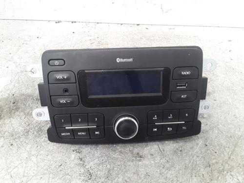Used Radio DACIA LOGAN MCV II TCe 90 (K8M1, K8MA, K8AC) (90 hp) 30013061