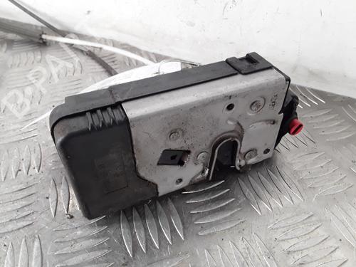 Cerradura puerta trasera derecha OPEL ZAFIRA A MPV (T98) 2.0 DTI 16V (F75) (101 hp) 30022772