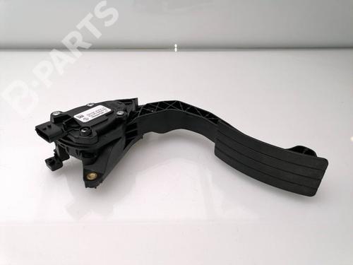 pedal-dacia-sandero-ii-10-tce-100-b8ml-180022703rc-180022703r-6pv00997803-2012-9586008 main image