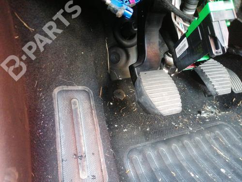 clutch-pedal-citroen-c4-cactus-15-bluehdi-100-2127ek-2014-11049553 main image