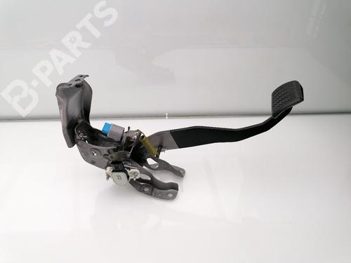Used Break pedal Break pedal TOYOTA C-HR (_X1_) 1.8 Hybrid (ZYX10_, ZYX11_, ZYX10R, ZYX11R) (122 hp) 10779481 10779481
