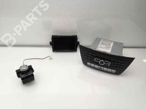 Used Radio Radio MERCEDES-BENZ C-CLASS T-Model (S204) C 200 CDI (204.201) (136 hp) 8389980 8389980