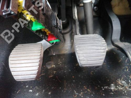 break-pedal-citroen-c4-cactus-15-bluehdi-100-4501av-2014-11049554 main image