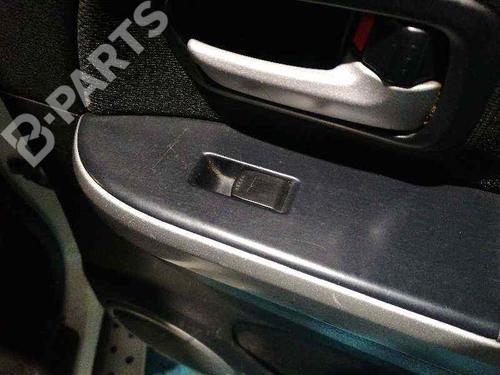 Used Right rear window switch Right rear window switch SUZUKI GRAND VITARA II (JT, TE, TD) 1.9 DDiS (JB419WD, JB419XD) (129 hp) 7063057 7063057