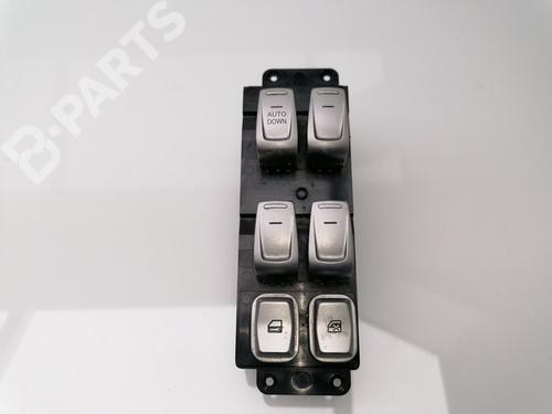 Used Left front window switch Left front window switch SSANGYONG TIVOLI 1.6 XDi 160 (115 hp) 8653020 8653020