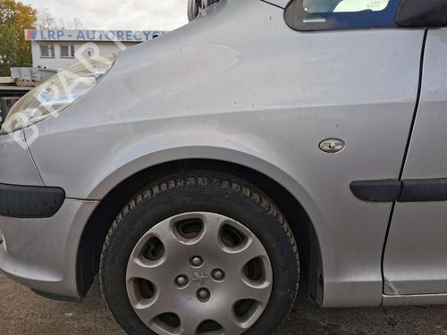 left-front-fenders-peugeot-1007-km_-2005-31790653 main image