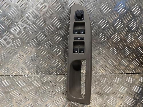 Pulsantiera anteriore sinistra VW PASSAT B6 Variant (3C5) 2.0 TDI (170 hp) 31781816