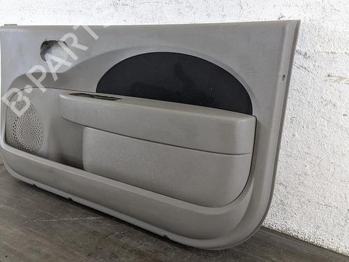 Forreste højre beklædning RENAULT TWINGO II (CN0_) 1.2 Turbo (CN0C, CN0F) | BP31784434C59 