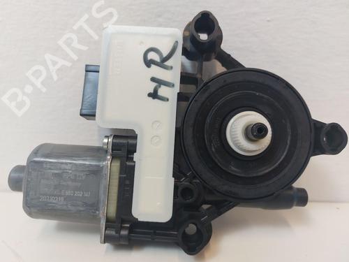 Used Right rear window motor VW GOLF VIII Variant (CG5, DB5) 1.0 TSI (110 hp) 31791437