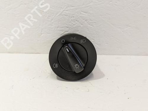 Forlygtekontakt VW PASSAT B5.5 Variant (3B6) 2.0 | BP31786693I24 