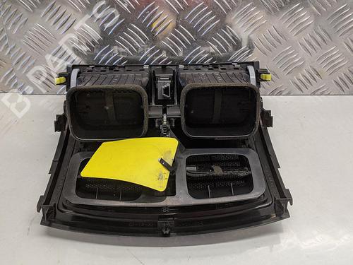 Air vent TOYOTA AURIS (_E15_) 2.0 D-4D (ADE150_, ADE150R) | BP31783555I21 