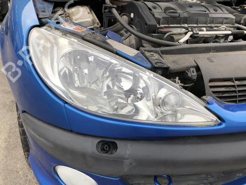 Used Right headlight Right headlight PEUGEOT 206 CC (2D) 1.6 16V (2DNFUF, 2DNFUR) (109 hp) 33411176 33411176