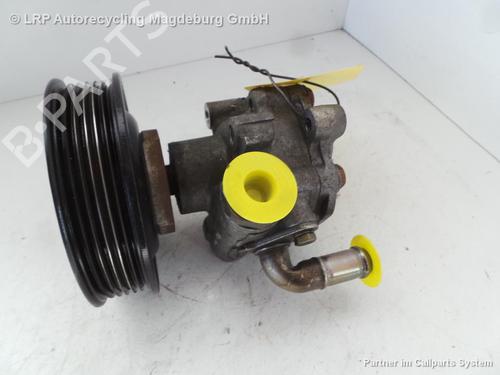 Bomba de direcção VW GOLF IV (1J1) 1.4 16V (75 hp) 31778051