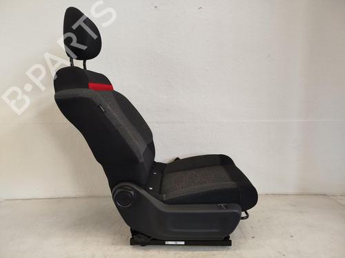 Stol høyre foran CITROËN C3 III (SX) 1.2 VTi 82 (82 hp) 31789398