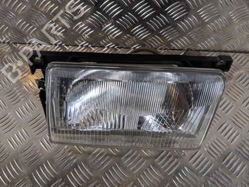 Left headlight VW POLO Coupe (86C, 80) 1.3 Cat | BP31781914C28