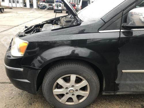 left-front-fenders-lancia-voyager-mpv-404_-2011-2012-2013-2014-31791375 main image