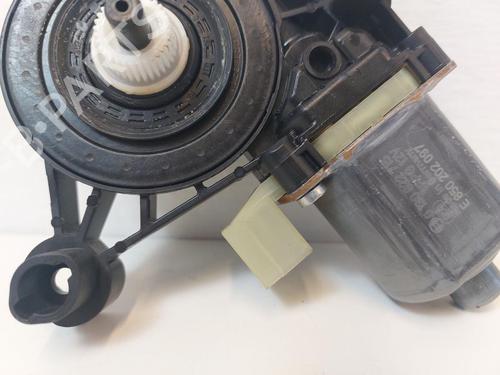 Left front window motor VW GOLF VIII Variant (CG5, DB5) 1.0 TSI | BP31791432E21