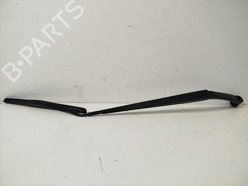 front-windshield-wiper-arm-nissan-micra-v-k14-2016-31791549 main image