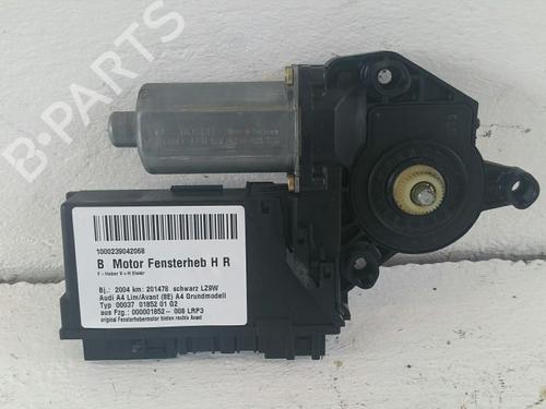 Rudehejsemotor bagstkærm højre AUDI A4 B6 Avant (8E5) 2.5 TDI (163 hp) 31779487