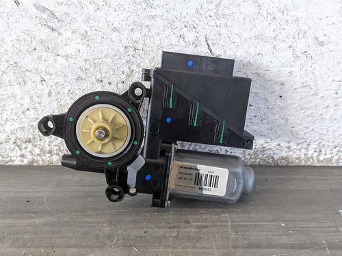 Used Right front window motor VW POLO IV (9N_, 9A_) 1.2 (54 hp) 31784030