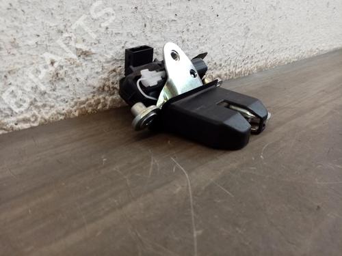 Bakluke lås SKODA ROOMSTER (5J7) 1.2 TSI (86 hp) 31784136