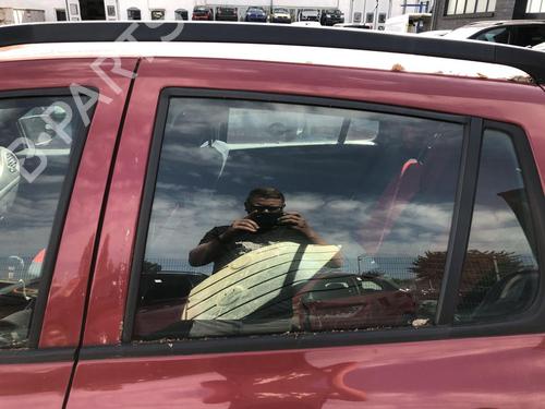 Dør rude ventre bagtil Dør rude ventre bagtil RENAULT CLIO III Grandtour (KR0/1_) 1.5 dCi (KR0G) (68 hp) 35918097 35918097