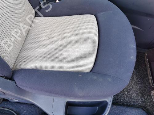 Other PEUGEOT 1007 (KM_) 1.4 HDi | BP31959426O1