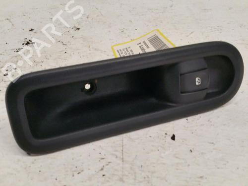 Used Right front window switch RENAULT TWINGO II (CN0_) 1.2 Turbo (CN0C, CN0F) (100 hp) 31781314
