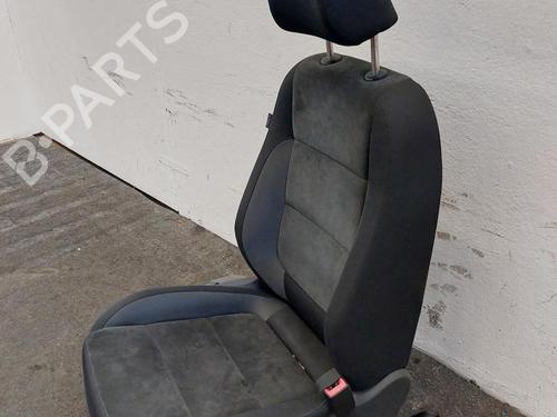 Right front seat VW GOLF PLUS V (5M1, 521) 1.4 TSI | BP31788282C16 - Image 4