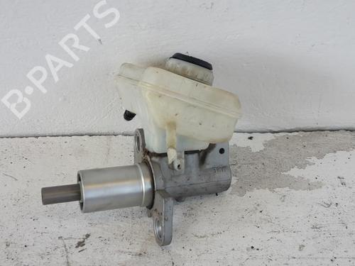 Hovedbremsecylinder AUDI A4 B8 Avant (8K5) 2.0 TDI (143 hp) 31779446