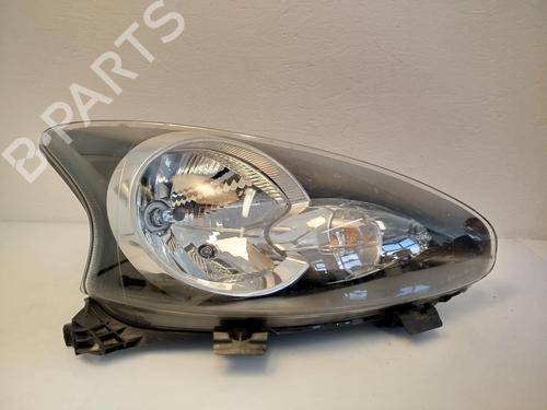 Phare droit TOYOTA AYGO (_B1_) 1.0 (KGB10_, KGB10R) (68 hp) 31788840