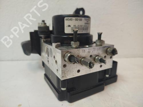 Used ABS pump TOYOTA YARIS (_P13_) 1.3 (NSP130_, NSP130) (99 hp) 31839650