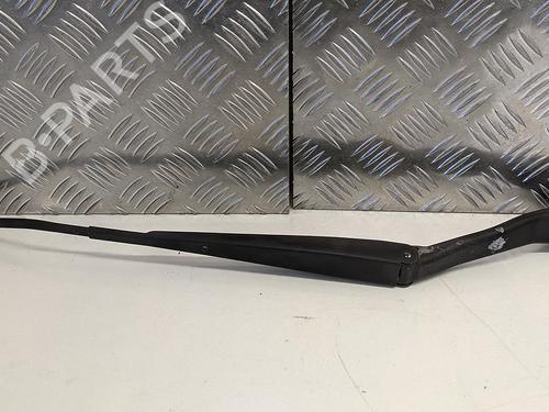 Used Front windshield wiper arm MITSUBISHI LANCER VII Estate (CS_W, CT_W) 1.6 (98 hp) 31784681