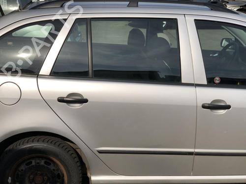 Used Right rear door Right rear door SKODA FABIA I Combi (6Y5) 1.2 (64 hp) 35996156 35996156