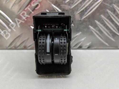 other-nissan-primera-hatchback-p11-1996-1997-1998-1999-2000-2001-2002-32396881 main image