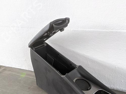 Armrest / Center console TOYOTA AVENSIS Estate (_T27_) 2.2 D-4D (ADT271_, ADT271R) | BP31785261I20 