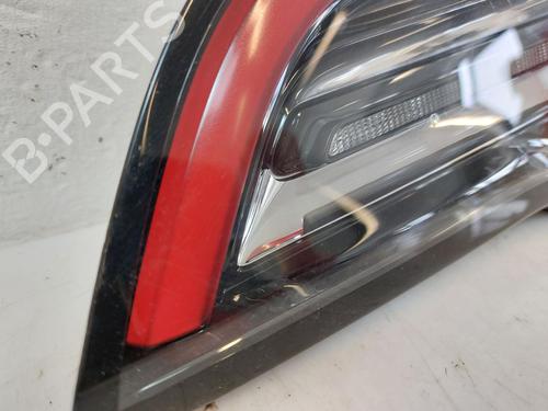 Right tailgate light TESLA MODEL Y (5YJY) EV All-wheel Drive | BP31788978C80