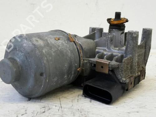 Used Front wiper motor SKODA OCTAVIA II Combi (1Z5) 2.0 TDI RS (170 hp) 31781326
