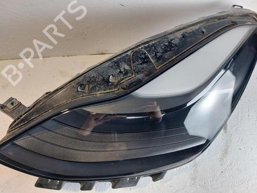 Left headlight TESLA MODEL Y (5YJY) Long Range All-wheel Drive | BP31788268C28 