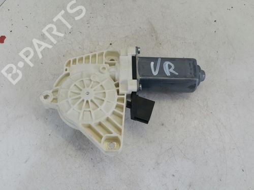 Used Right front window motor MERCEDES-BENZ B-CLASS Sports Tourer (W245) B 180 CDI (245.207) (109 hp) 31779685