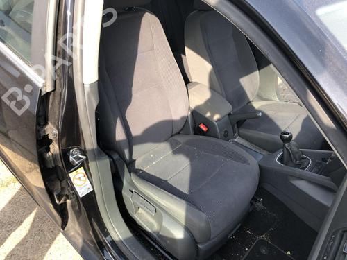 Sedile anteriore destro VW JETTA III (1K2) 1.6 FSI (115 hp) 31959235