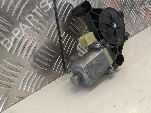 Used Right front window motor SKODA OCTAVIA III Combi (5E5, 5E6) 2.0 TDI RS (184 hp) 31784757