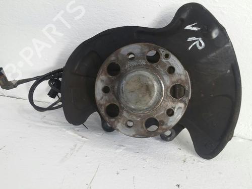 Used Right front steering knuckle MERCEDES-BENZ C-CLASS (W203) C 220 CDI (203.006, 203.008) (143 hp) 31779961