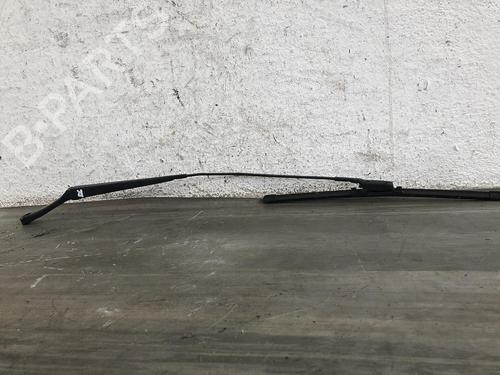 Vindspejlsviskerarm VW TOURAN VAN (1T1, 1T2) 1.9 TDI (105 hp) 31785156