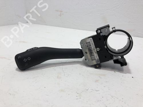 Mando intermitentes / limpia VW GOLF IV Variant (1J5) 1.4 16V (75 hp) 31786747